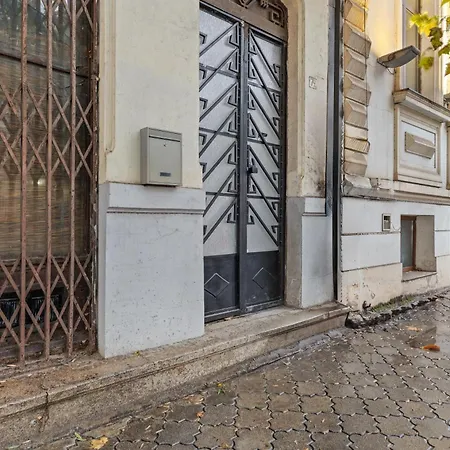 Urban Elegance Unirii & Parliament Бухарест