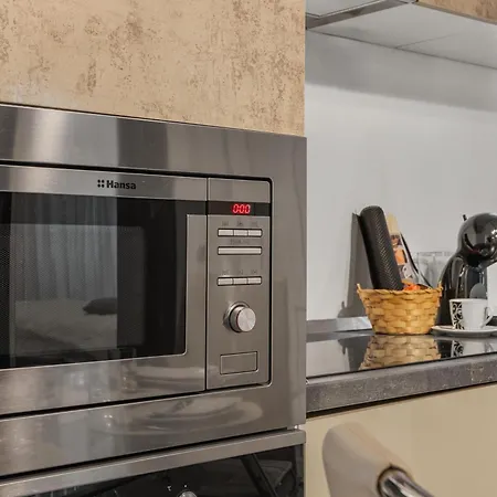 Elegant Near Parliament & Old Town Appartement *