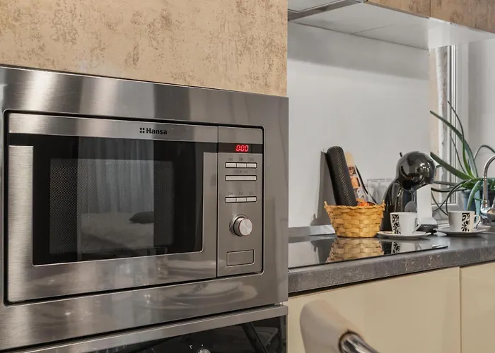 Elegant Near Parliament & Old Town Apartamento *
