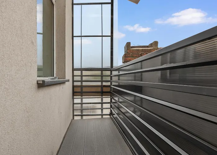 Elegant Near Parliament & Old Town Apartamento *